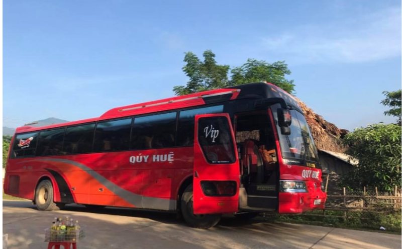 Nhà xe Quý Huệ sẽ bắt đầu đón khách từ bến xe Thanh Sơn vào 8h30 hàng ngày